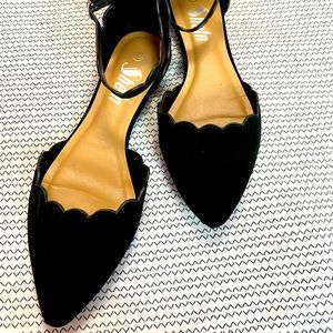 Minimalist point toe flats